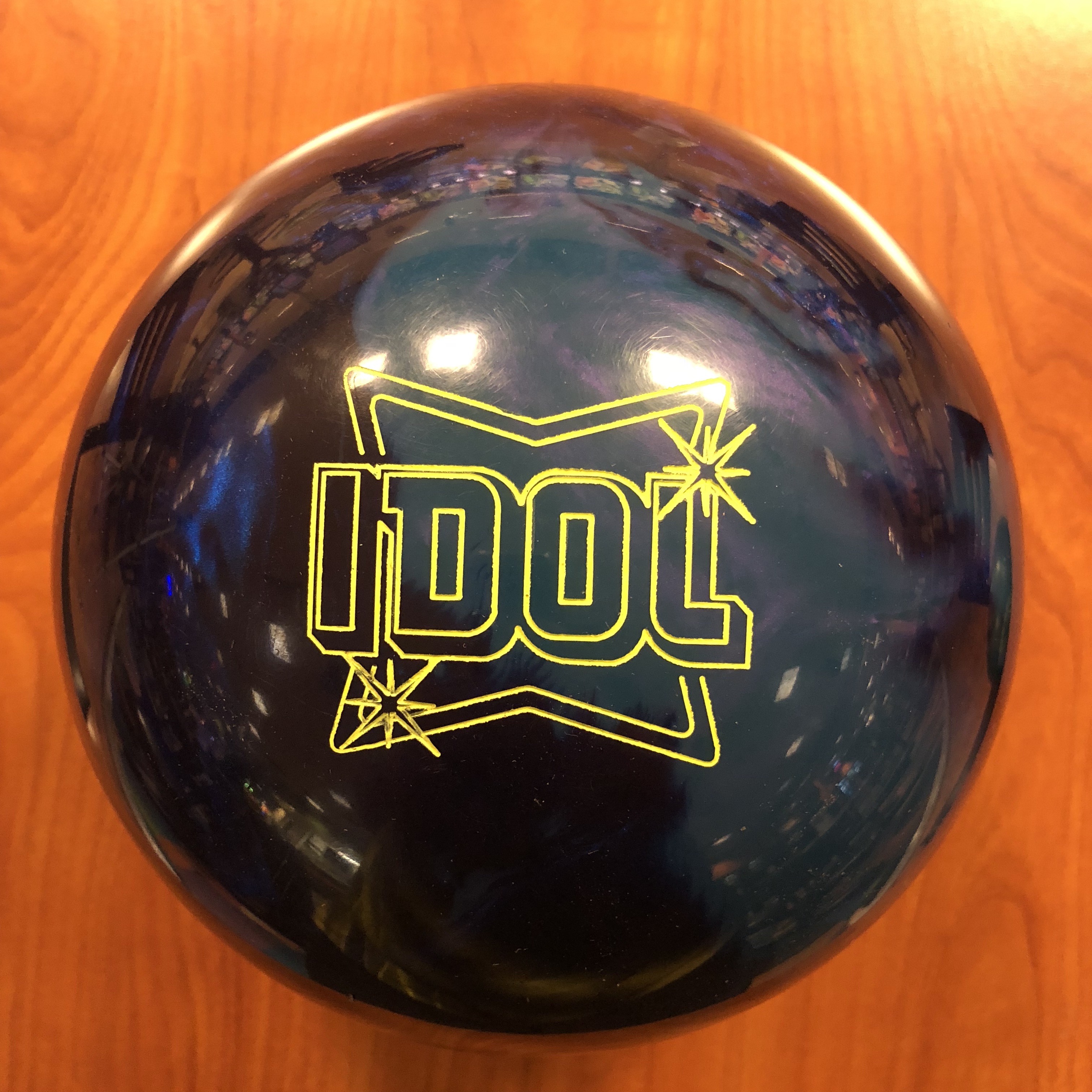 Roto-Grip Idol Pearl Bowling Ball